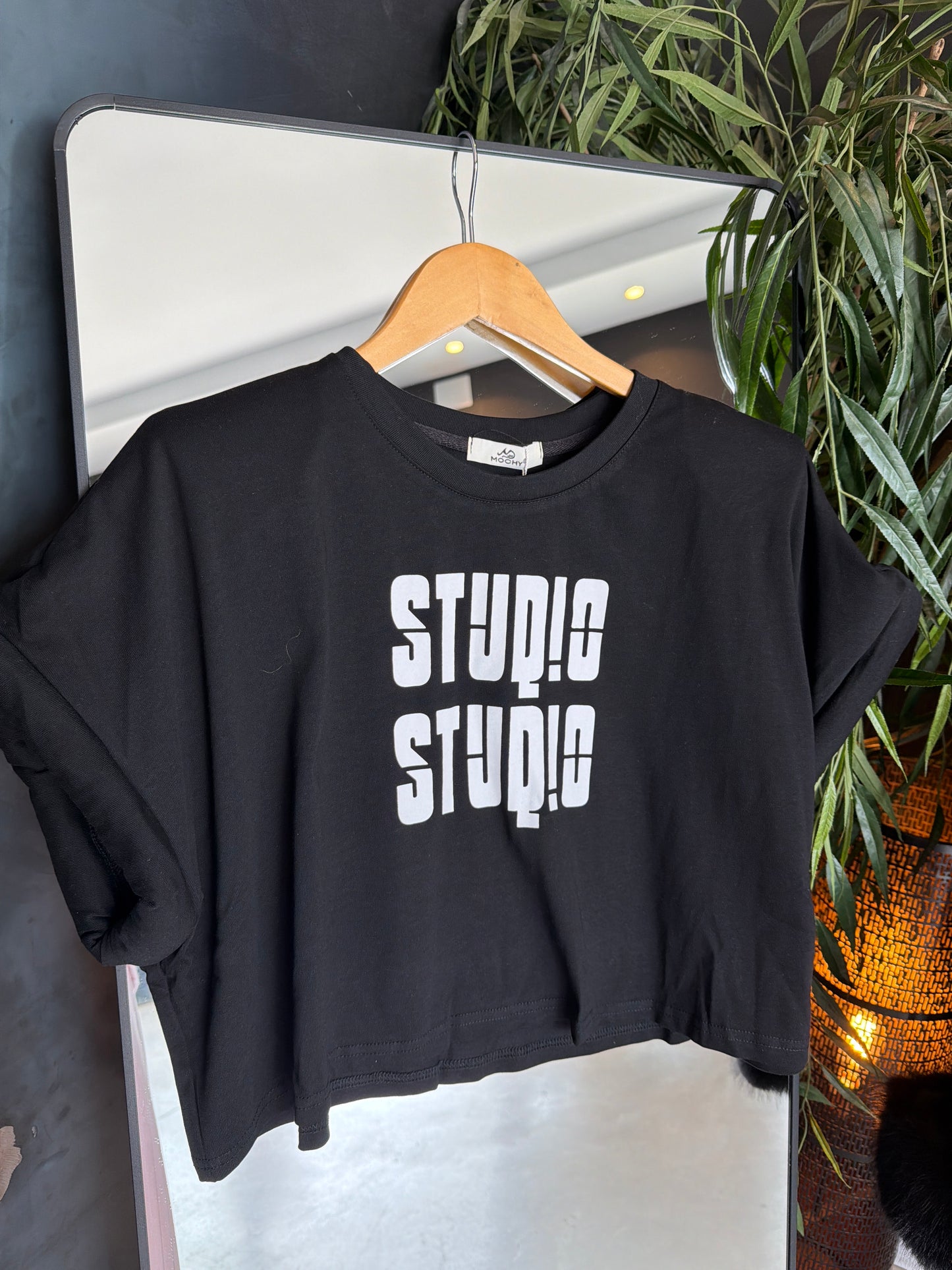 STUDIO BLACK