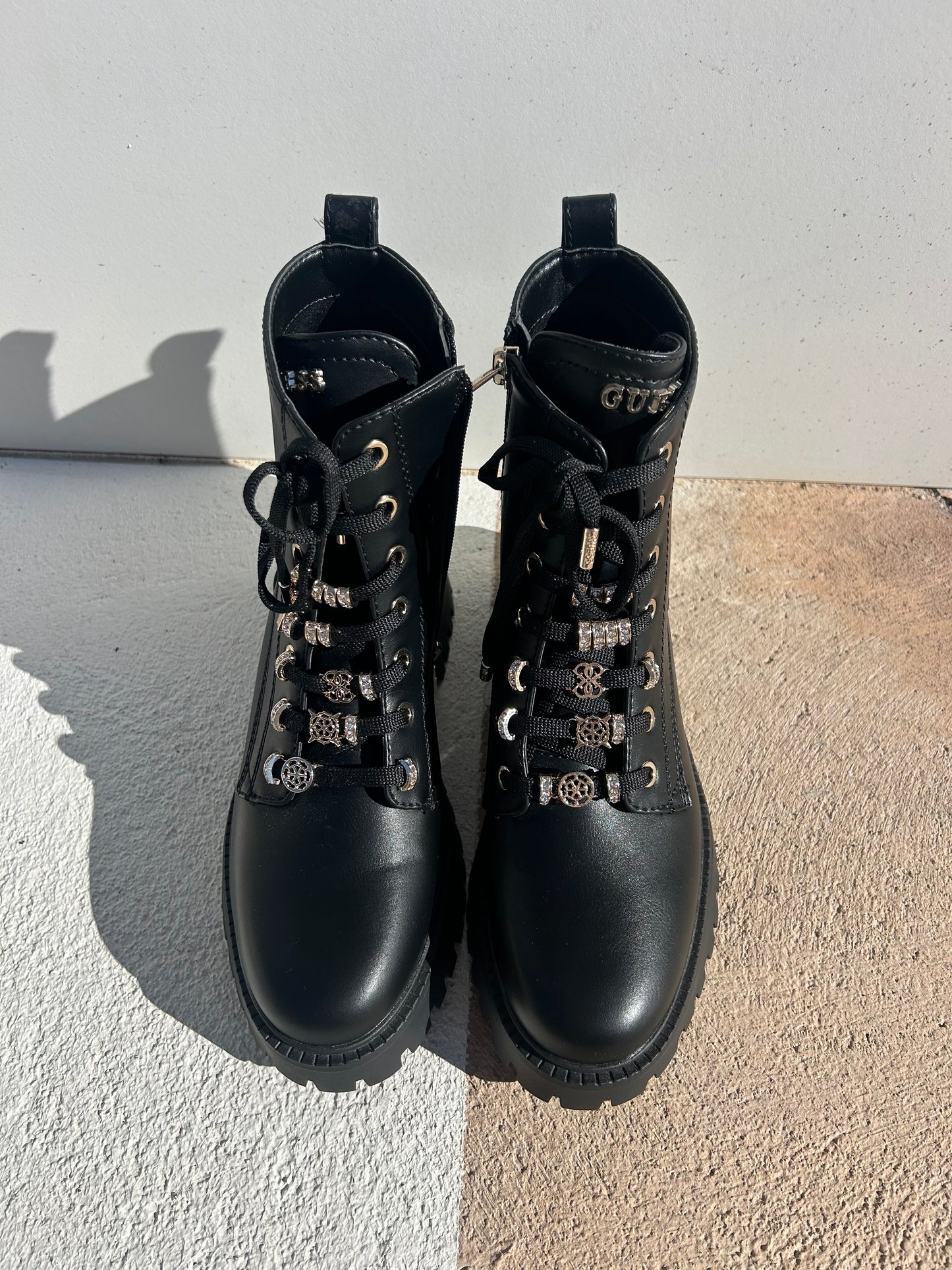 SPARKLE GUESS BOOT