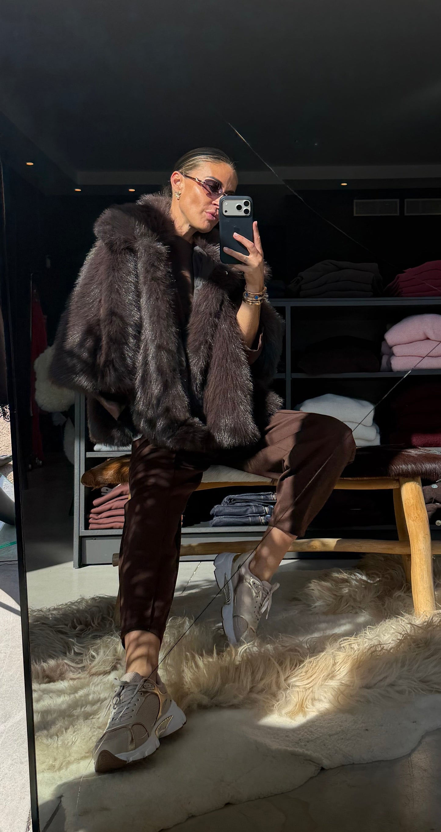 Fake fur dark brown - short sleeves