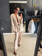 Suit beige