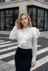 Blouse white with lace