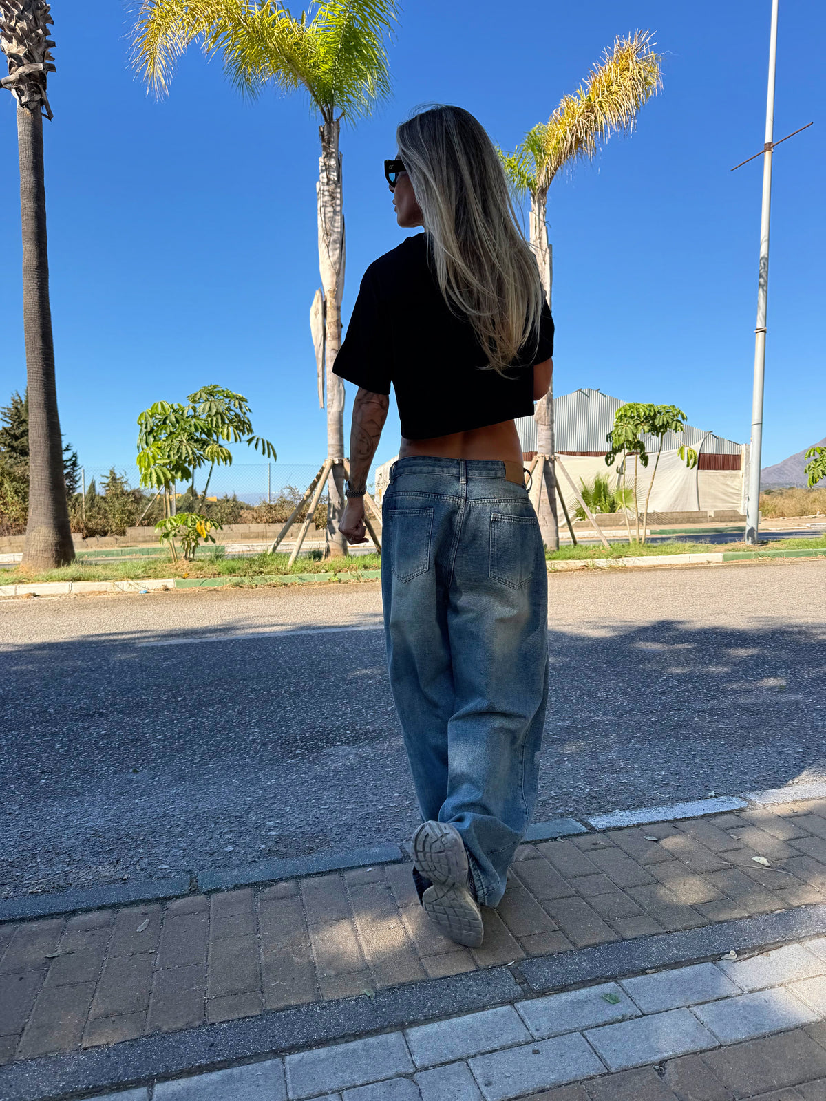 JEANS WITH DETAILS
