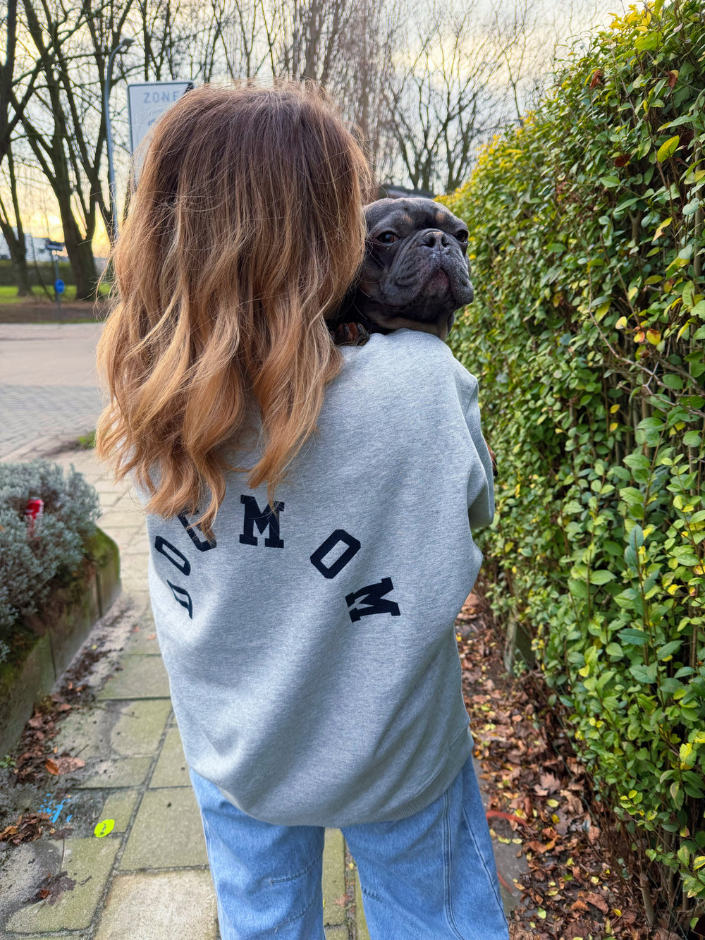 DOGMOM
