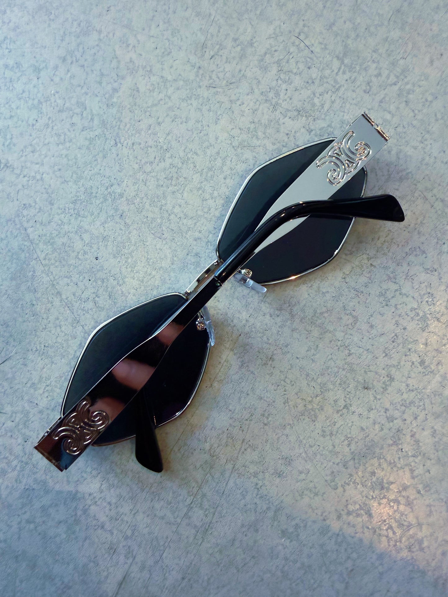 SUNGLASSES SILVER