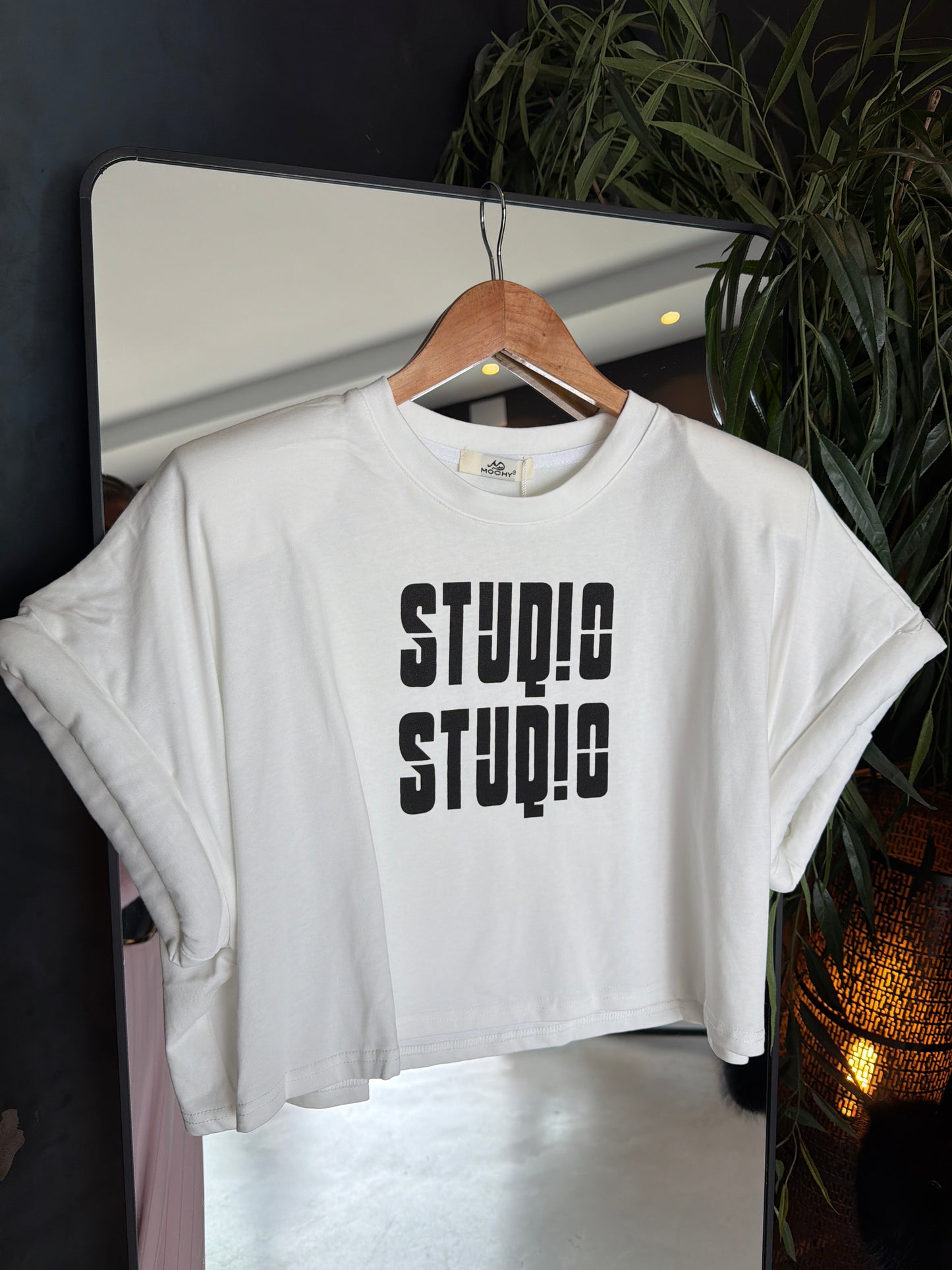 STUDIO WHITE
