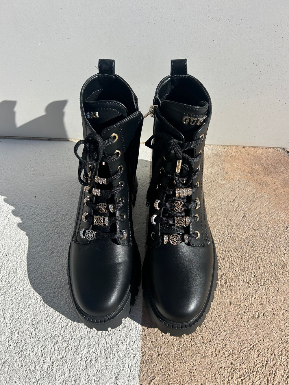 SPARKLE GUESS BOOT