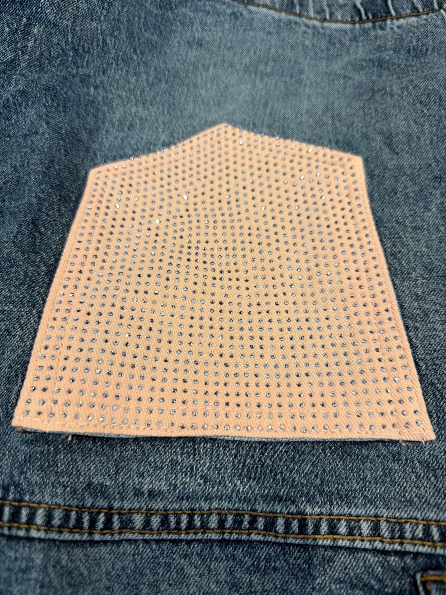 Blue special detail short - pink pocket