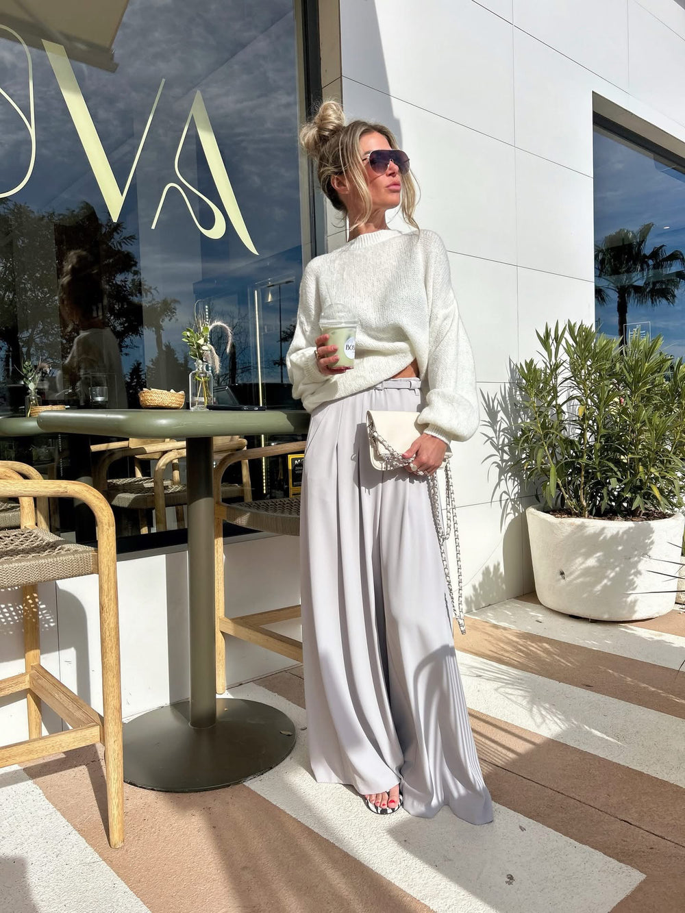 Sweater white