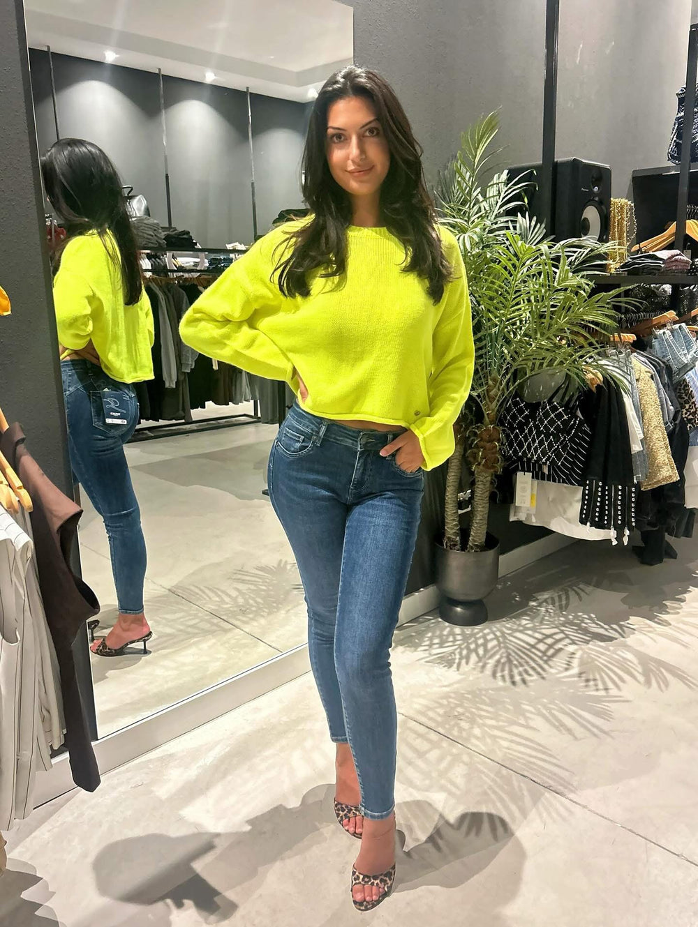 Fluo sweater