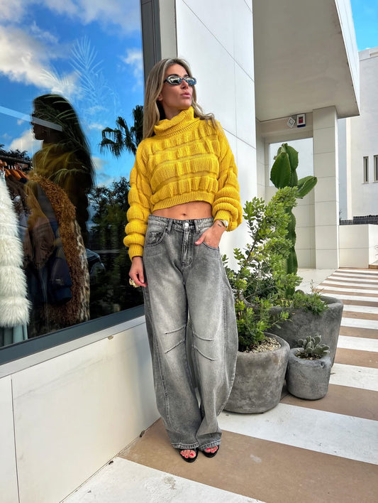 Sweater Yellow crop model