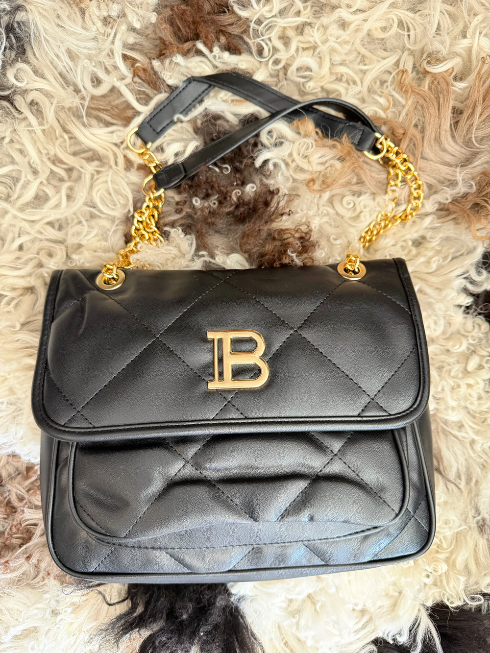 B